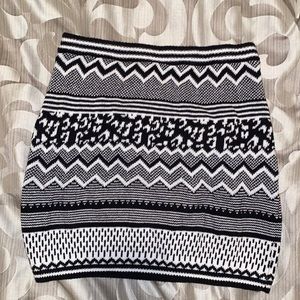 Black and White Knit Skirt